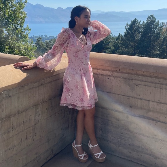 Pink floral embroidered dress - Picture 2 of 8